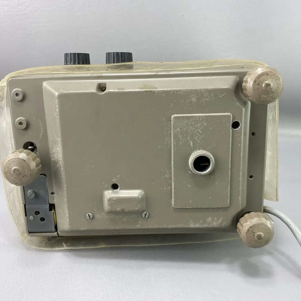 Mettler E2000 2kg Capacity Gram Scale w/ 5